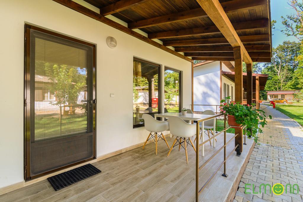Elmona Villas カムチヤ エクステリア 写真