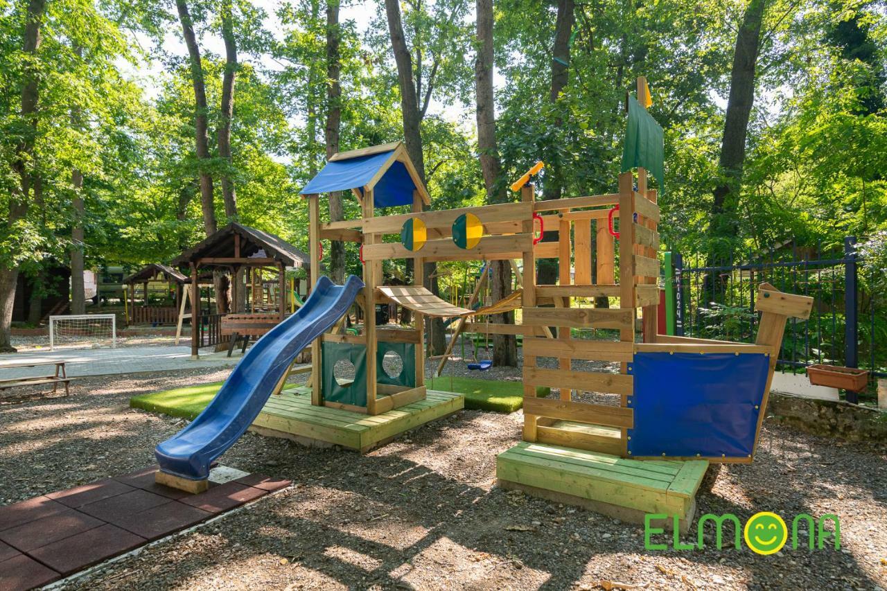 Elmona Villas カムチヤ エクステリア 写真
