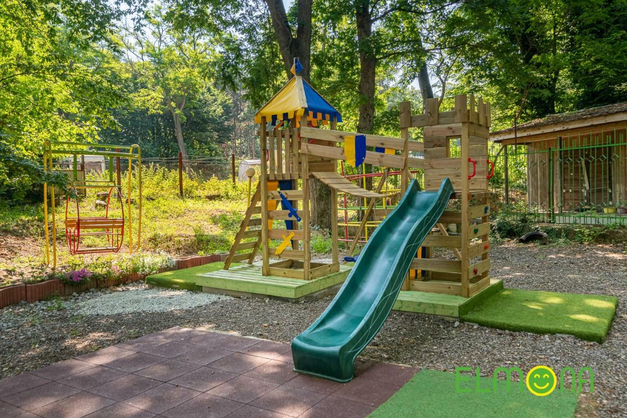 Elmona Villas カムチヤ エクステリア 写真